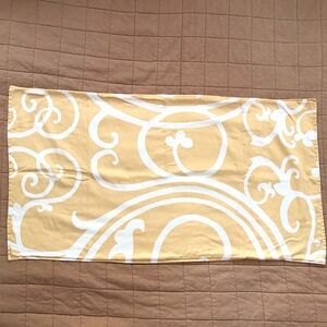 Pottery Barn Caitlin Scroll King Pillow Covers / Shams - Set of 2